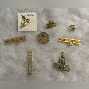 8 Vintage Mary Kay Pins